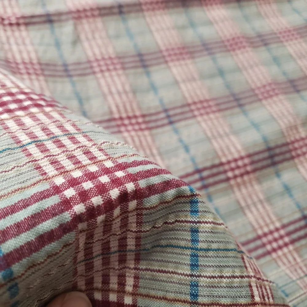 Vintage 1950s 1960s Grey Maroon Plaid Seer Sucker Fabric #92